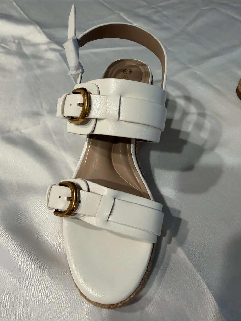 Giani Bernini elegant white